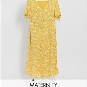 Maternity tea dress with v neck and tie sleeves